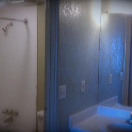 Extended Stay Inn Of Kansas City Room photo